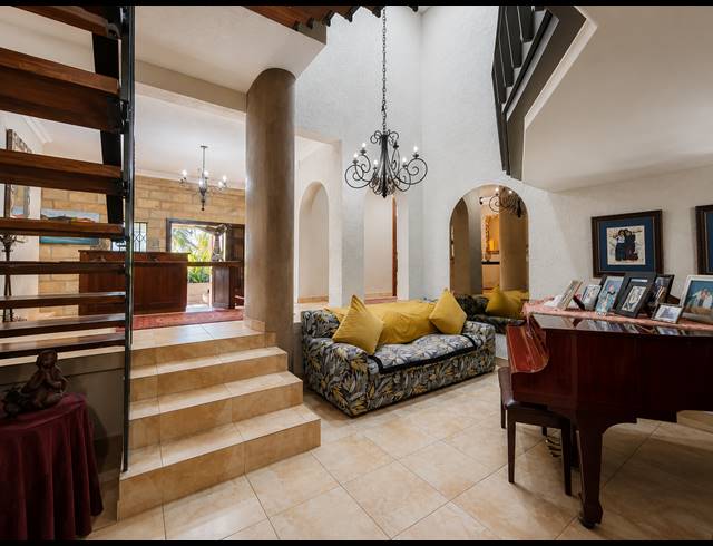5 BEDROOM HOUSE FOR SALE IN THREE RIVERS